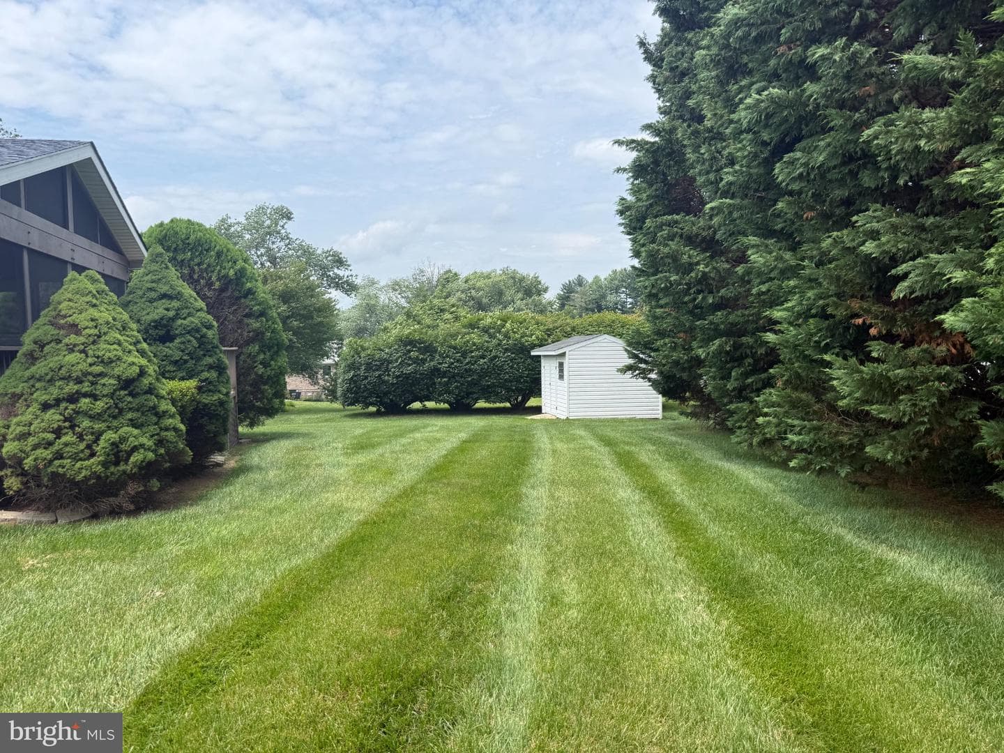 405 Mauser Drive photo 3