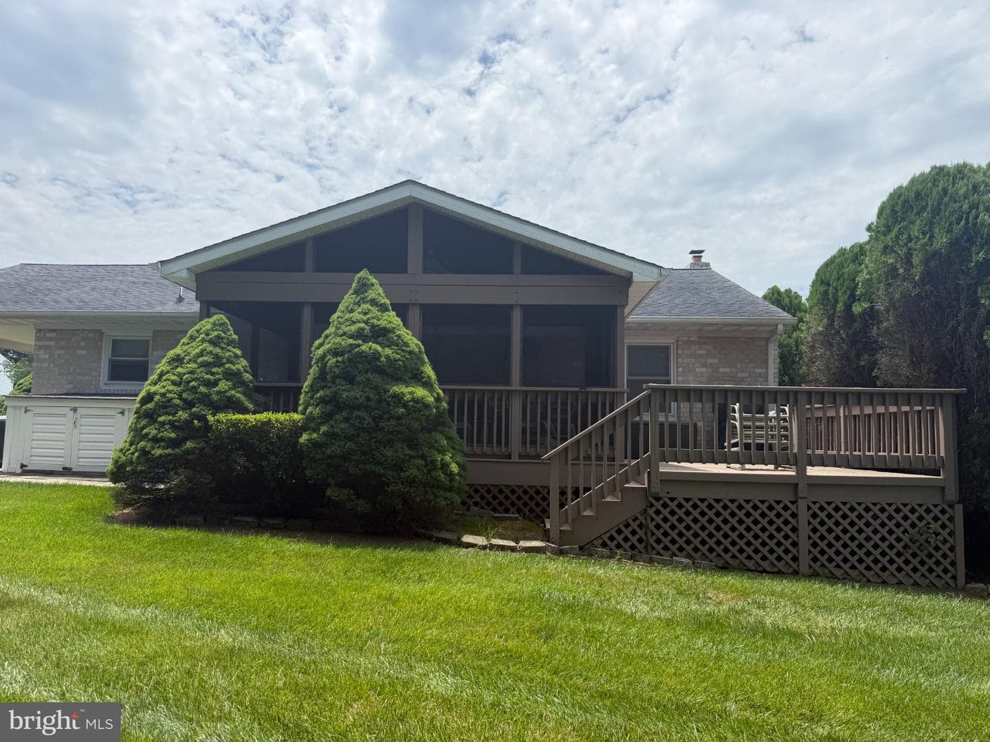 405 Mauser Drive photo 4