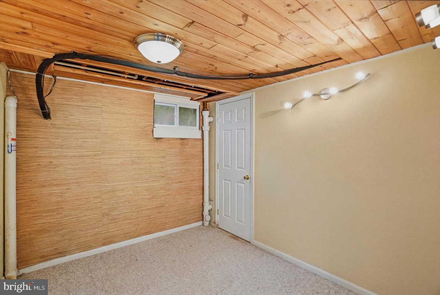 1004 Bernadette Drive photo 27