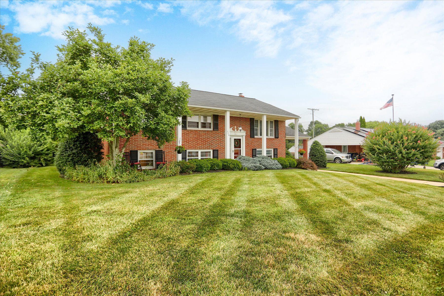 716 Flintlock Drive photo 3