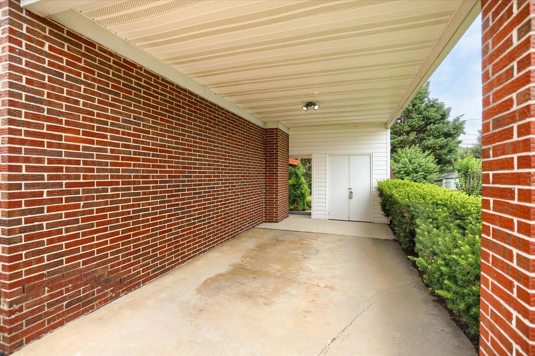 716 Flintlock Drive photo 5