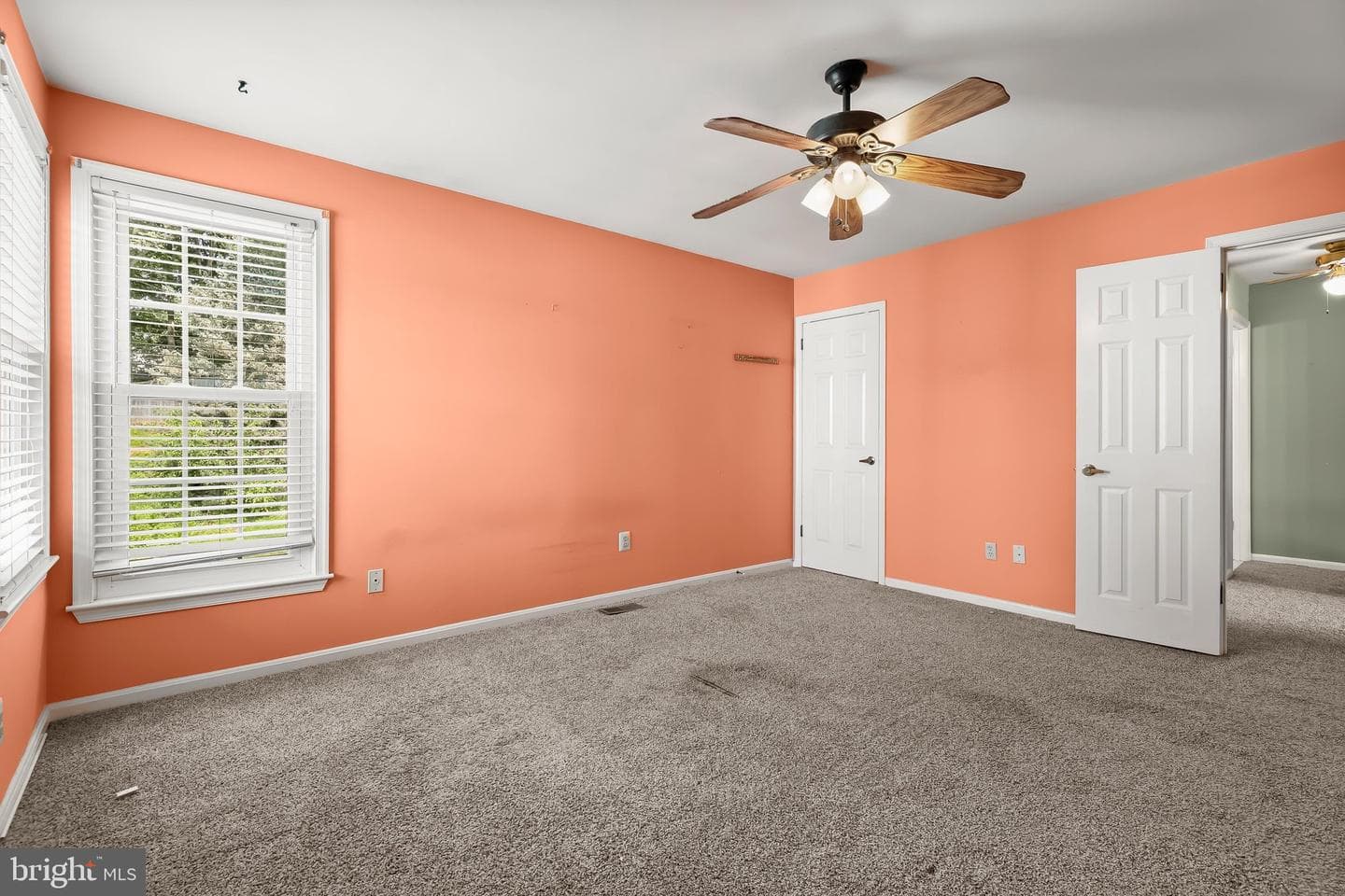 215 Hitching Post Drive photo 34