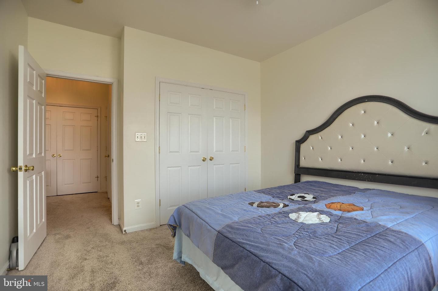 1670 Mohegan Drive #E photo 12