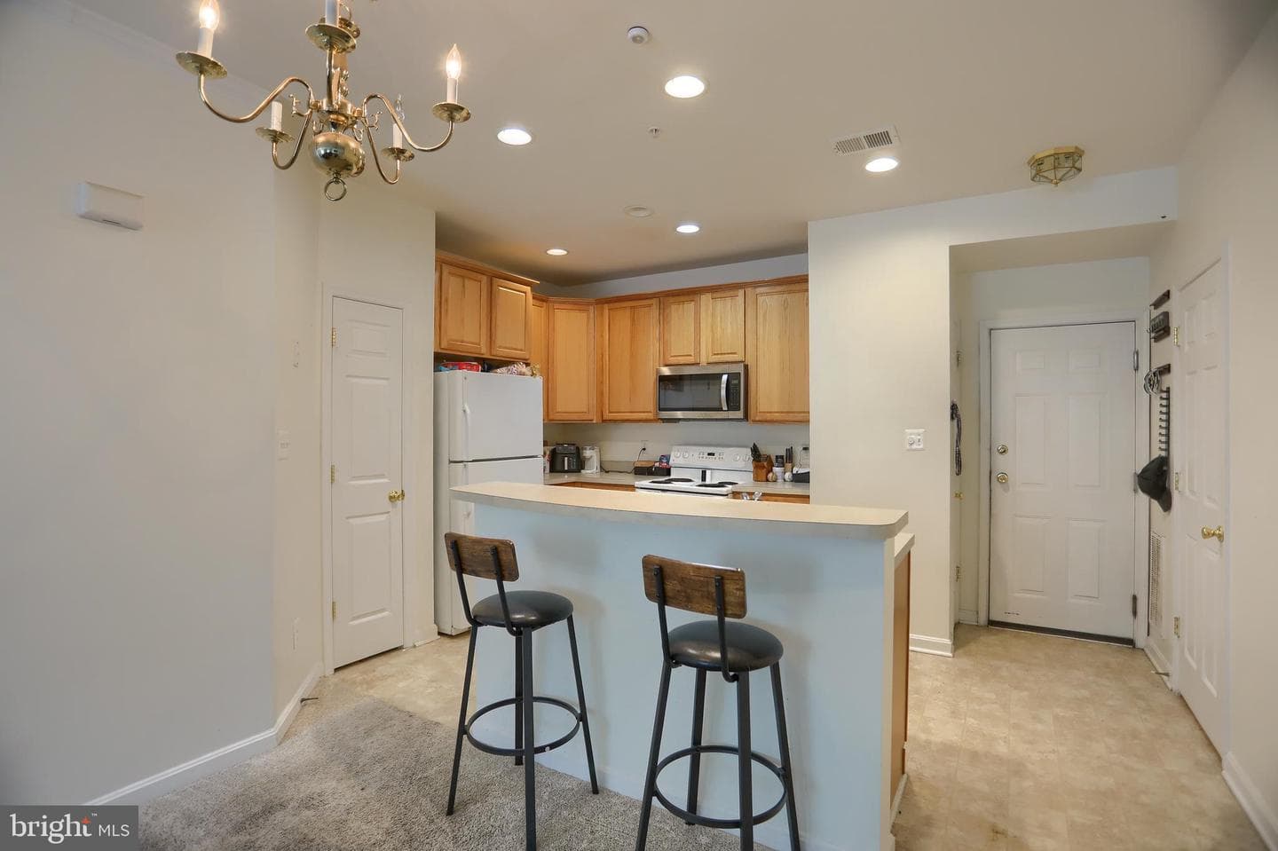 1670 Mohegan Drive #E photo 5