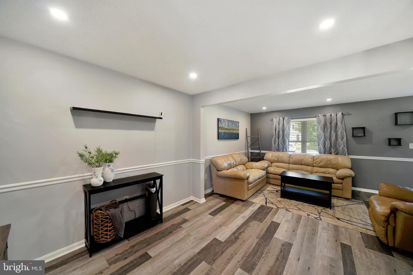 1460 Landis Circle photo 4