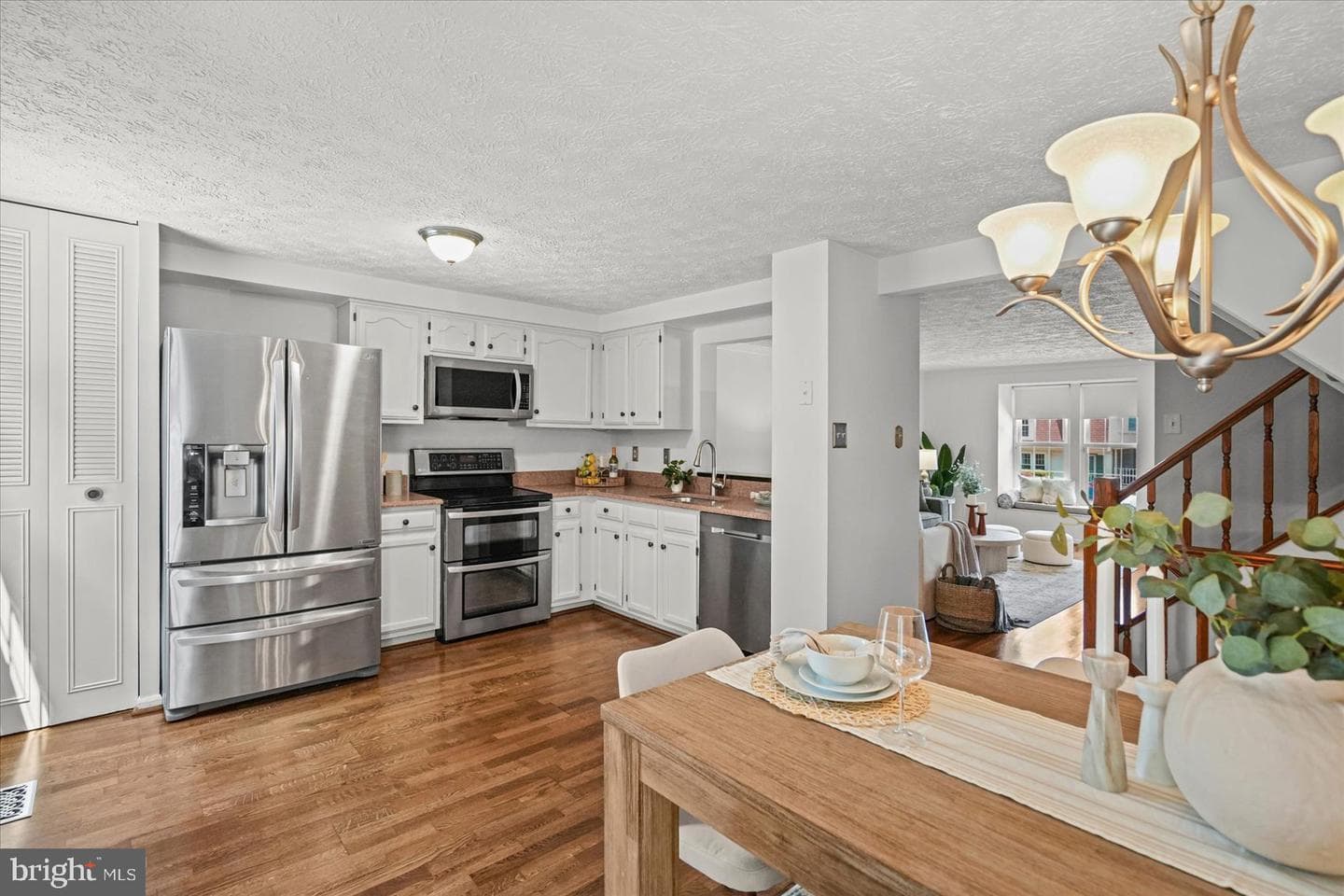1109 Oakwood Lane photo 10