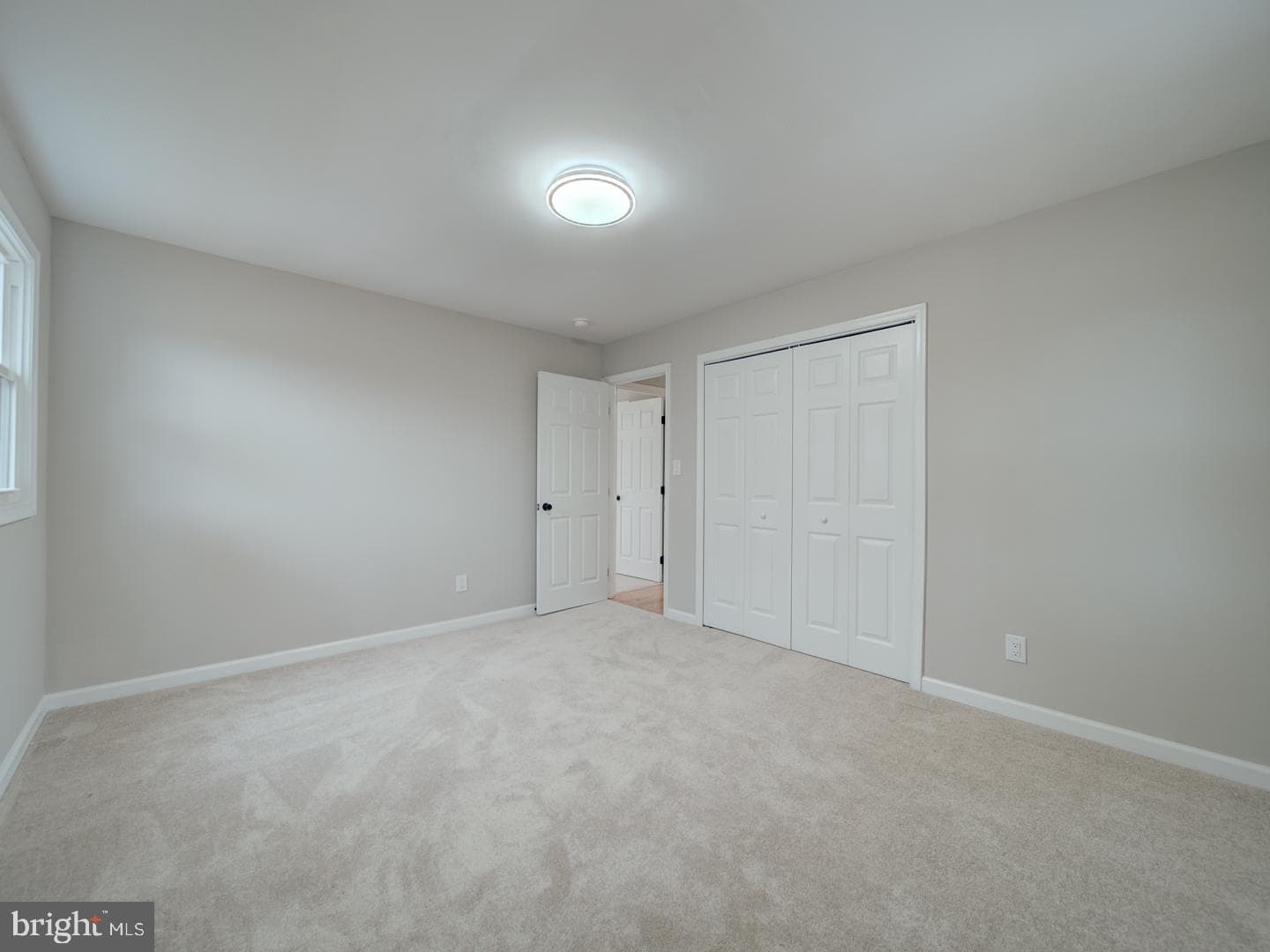408 Garnett Road photo 25
