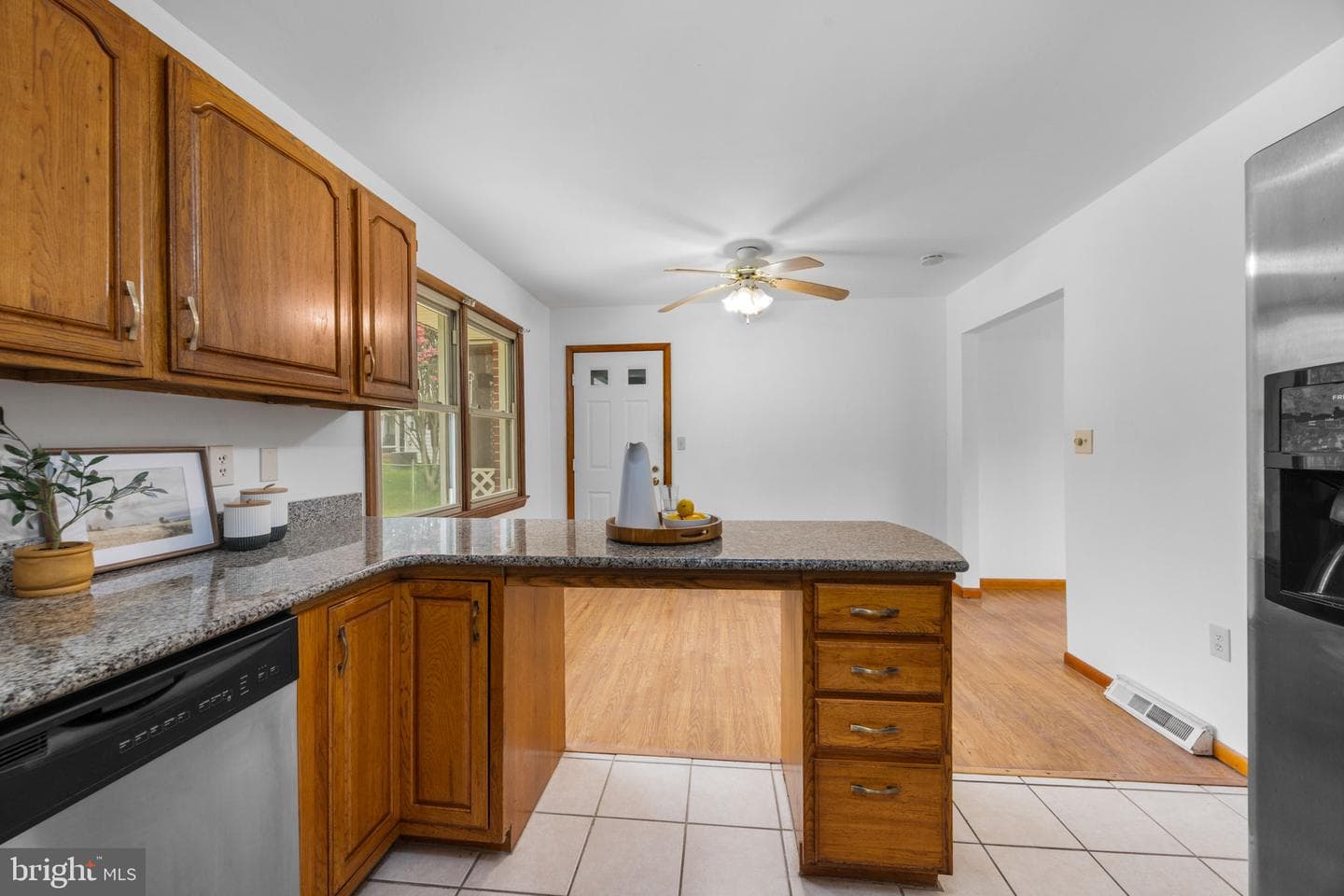448 Wye Drive photo 12