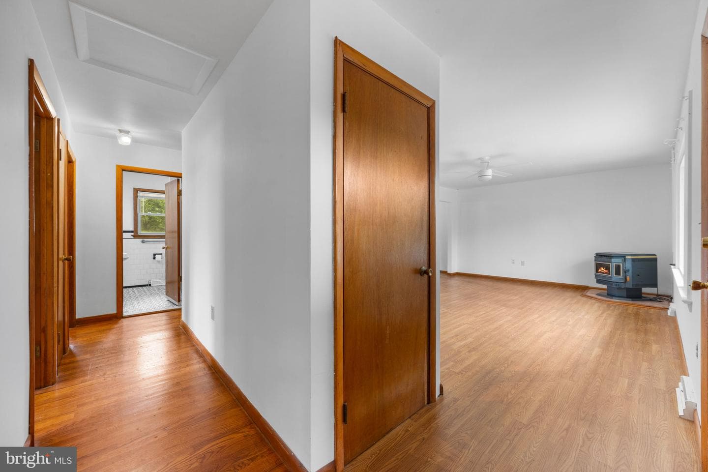 448 Wye Drive photo 14