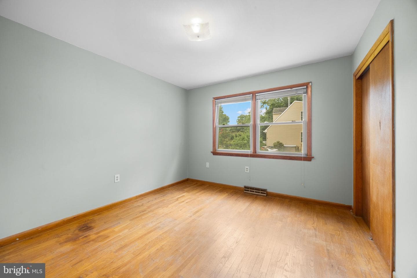 448 Wye Drive photo 20
