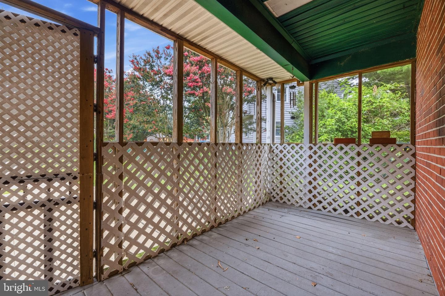 448 Wye Drive photo 32