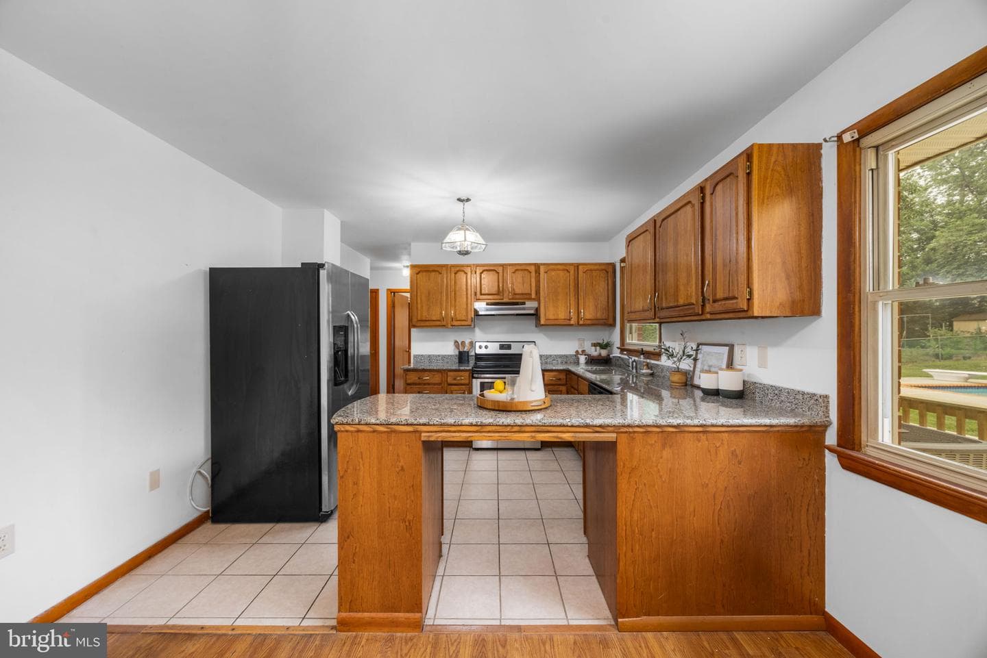 448 Wye Drive photo 9