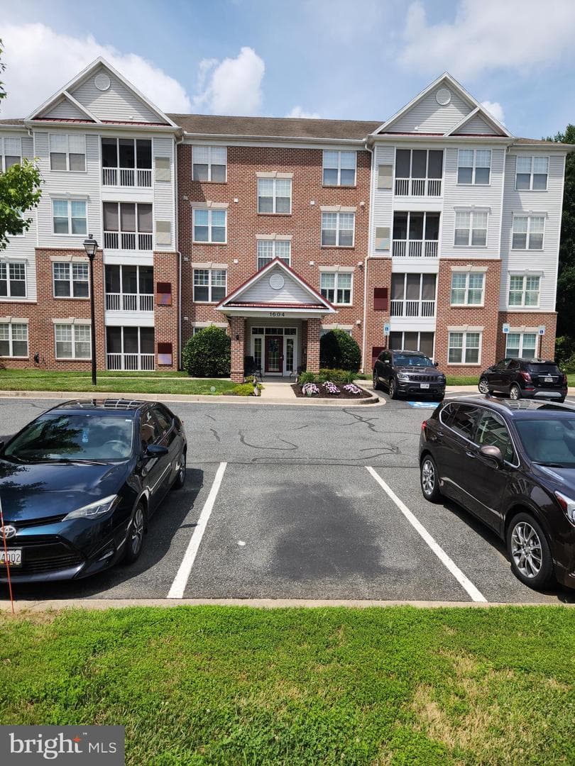 1604 Martha Court #101 photo 1