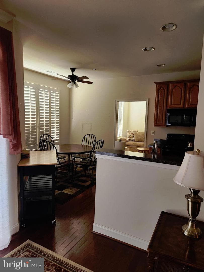 1604 Martha Court #101 photo 9