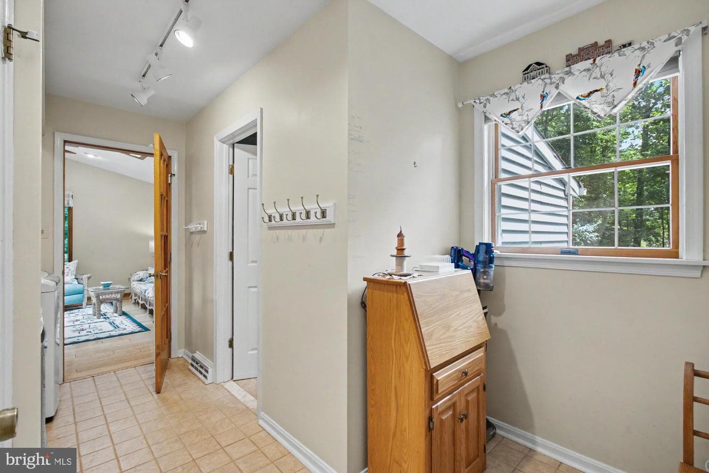 2708 Raynham Court photo 27