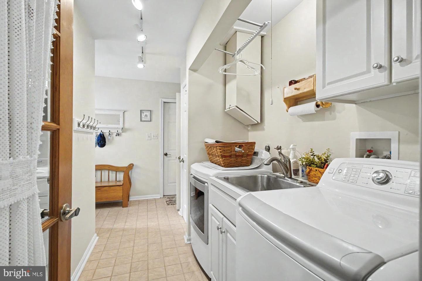 2708 Raynham Court photo 29