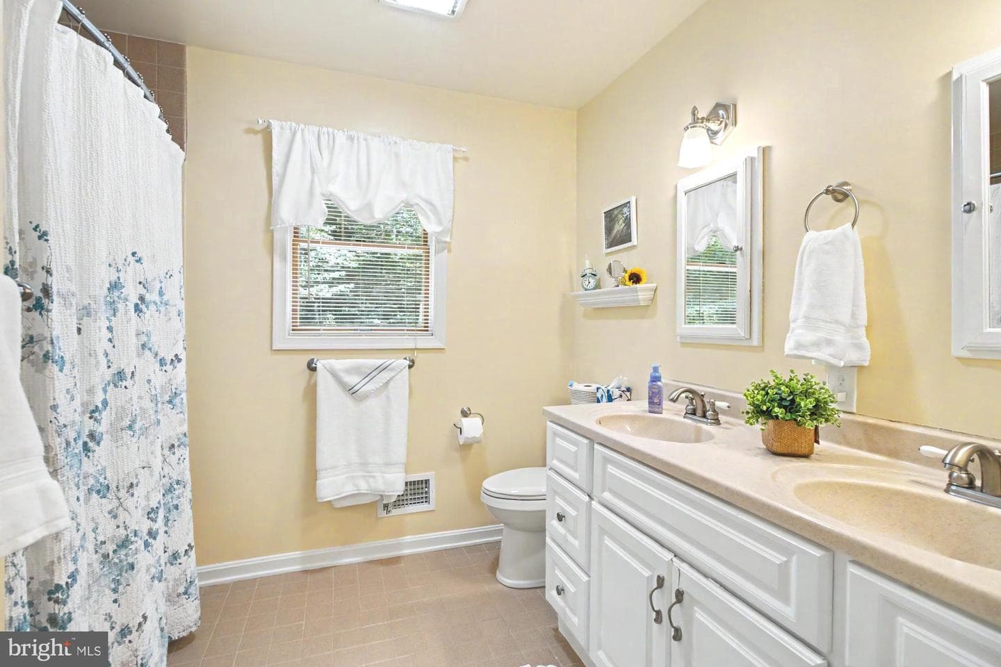 2708 Raynham Court photo 52