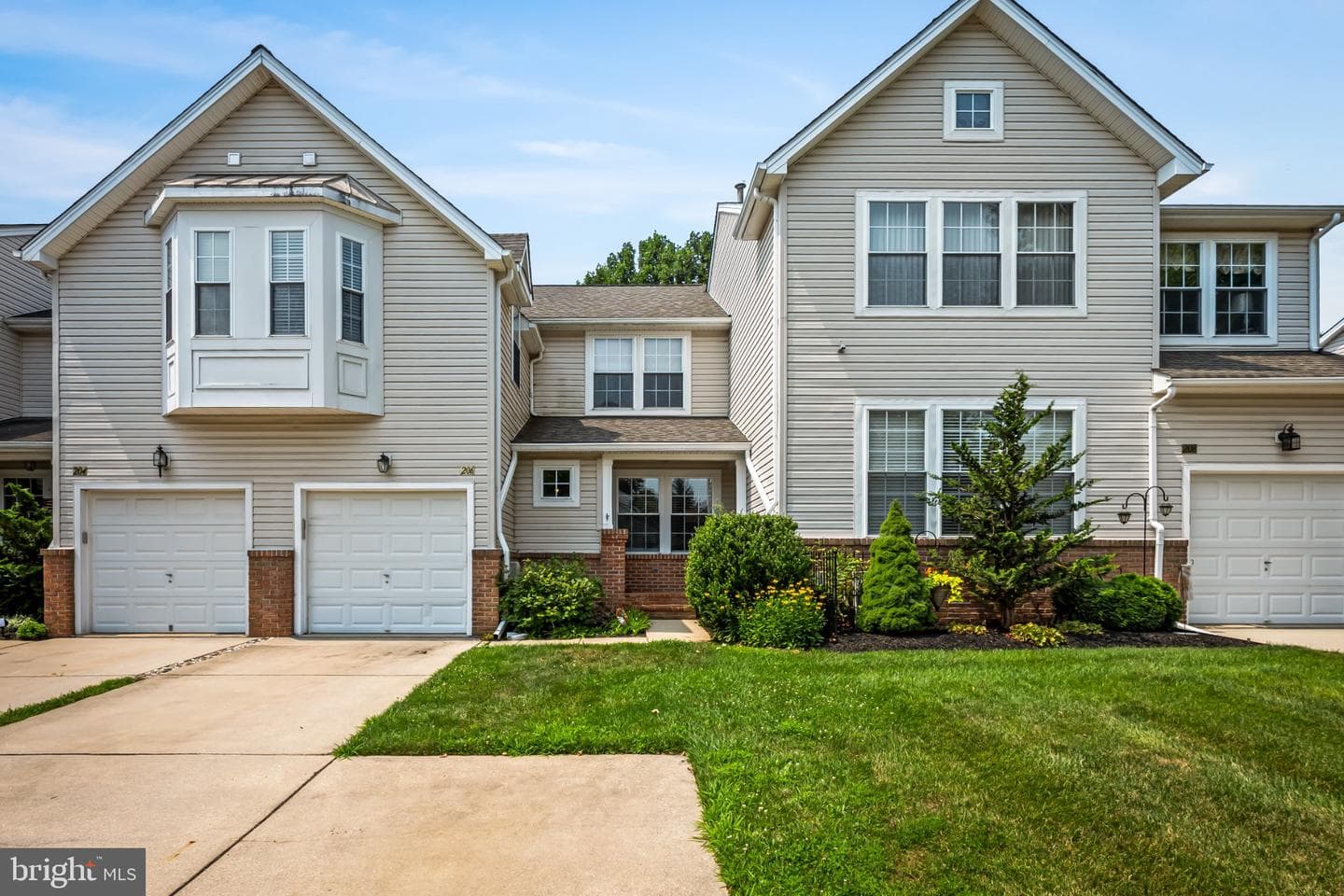 206 Colgate Drive photo 1