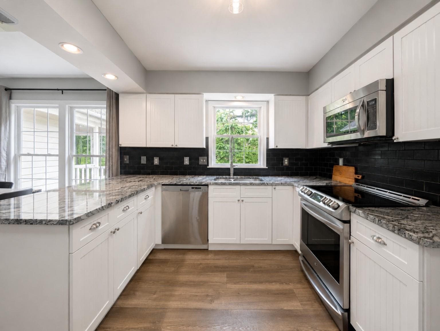 2606 Smallwood Drive photo 9
