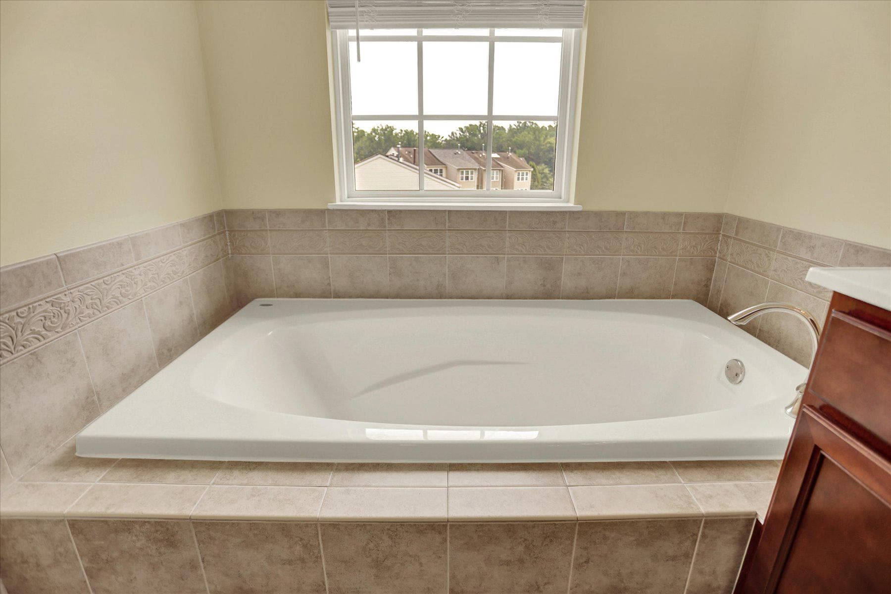 634 Snowberry Way photo 32