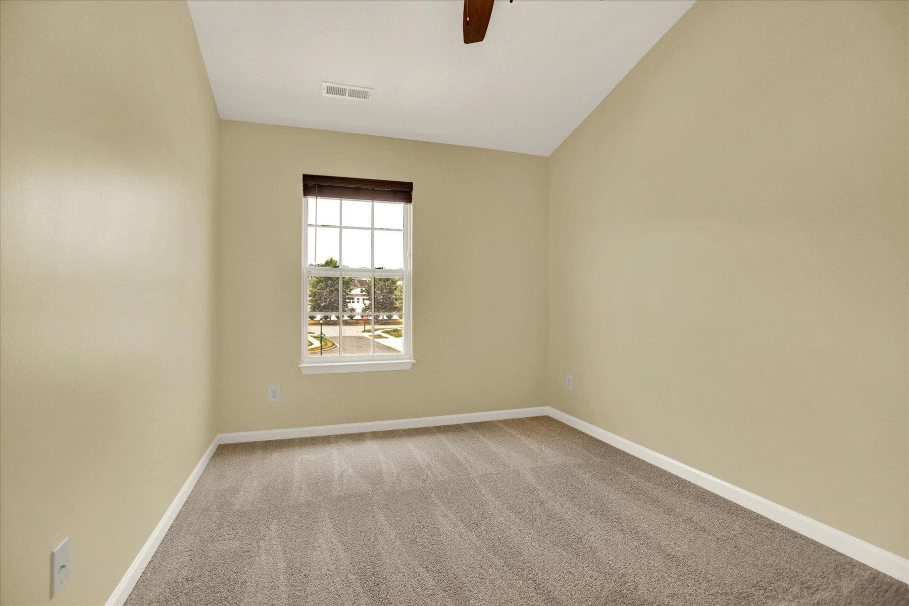 634 Snowberry Way photo 39