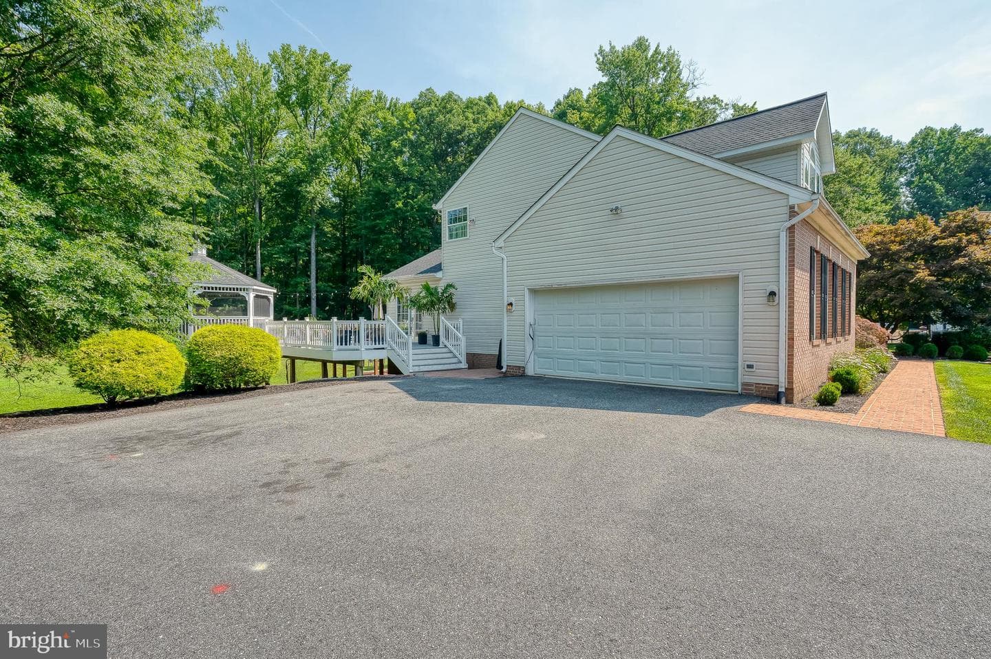2320 Queensbury Drive photo 77