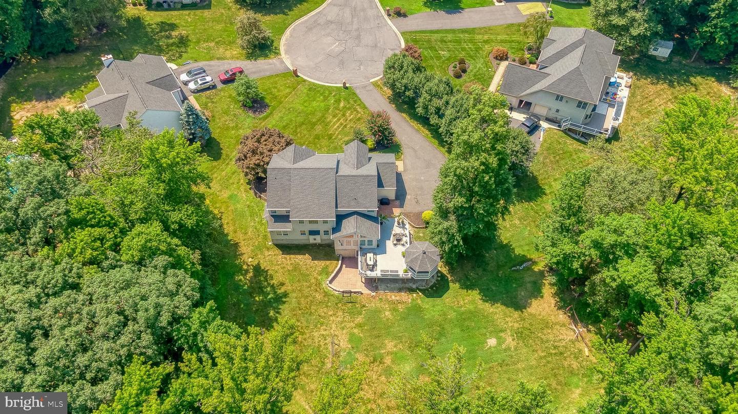 2320 Queensbury Drive photo 95