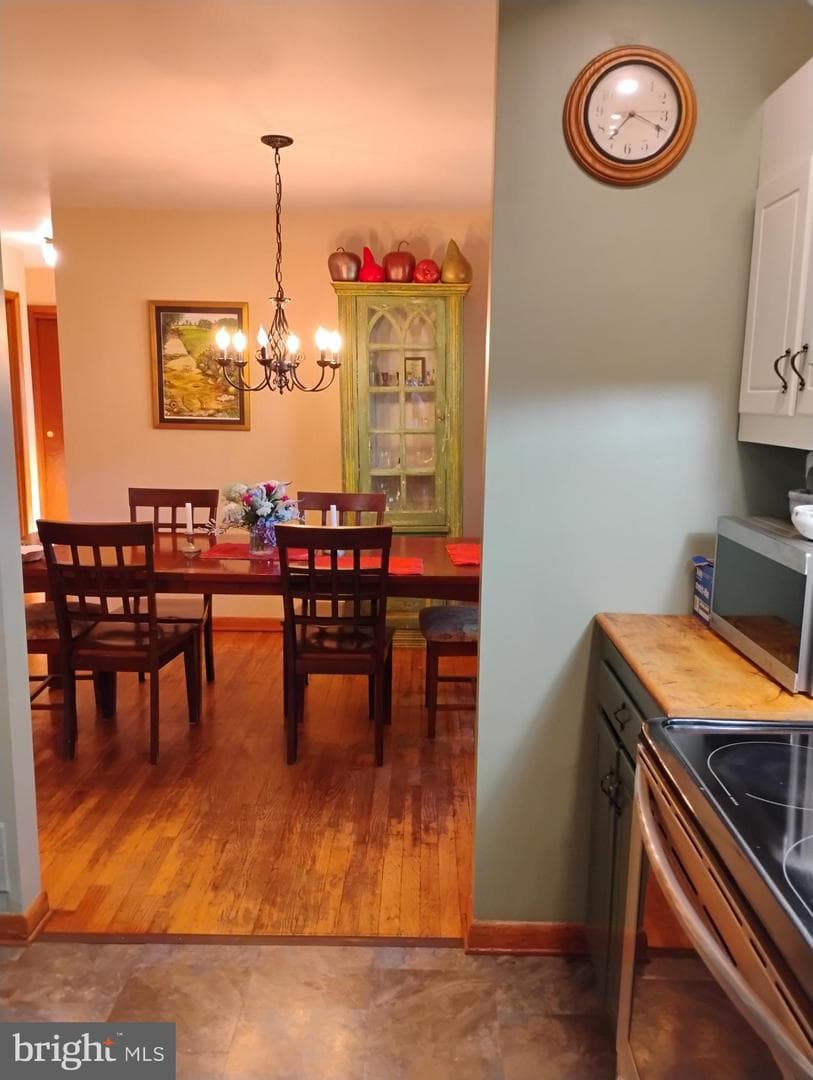 306 Mauser Drive photo 13