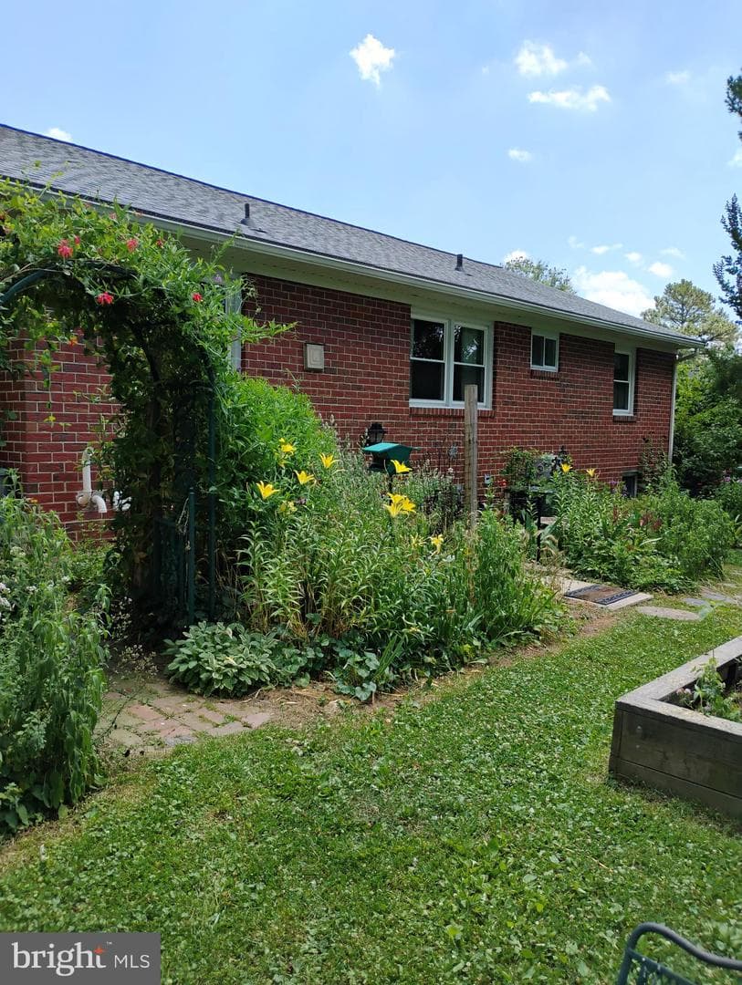 306 Mauser Drive photo 5