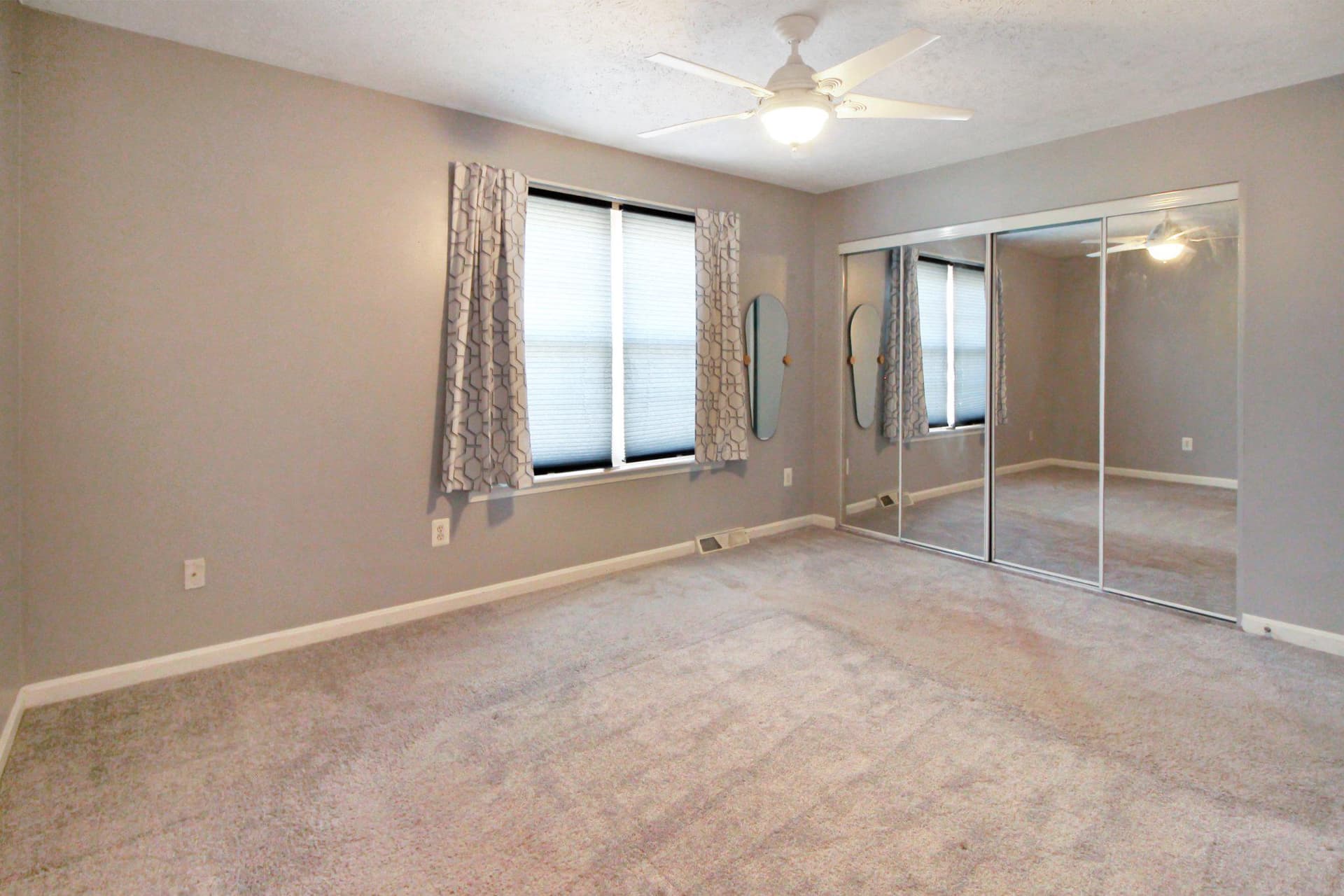 2833 Meredith Court photo 8