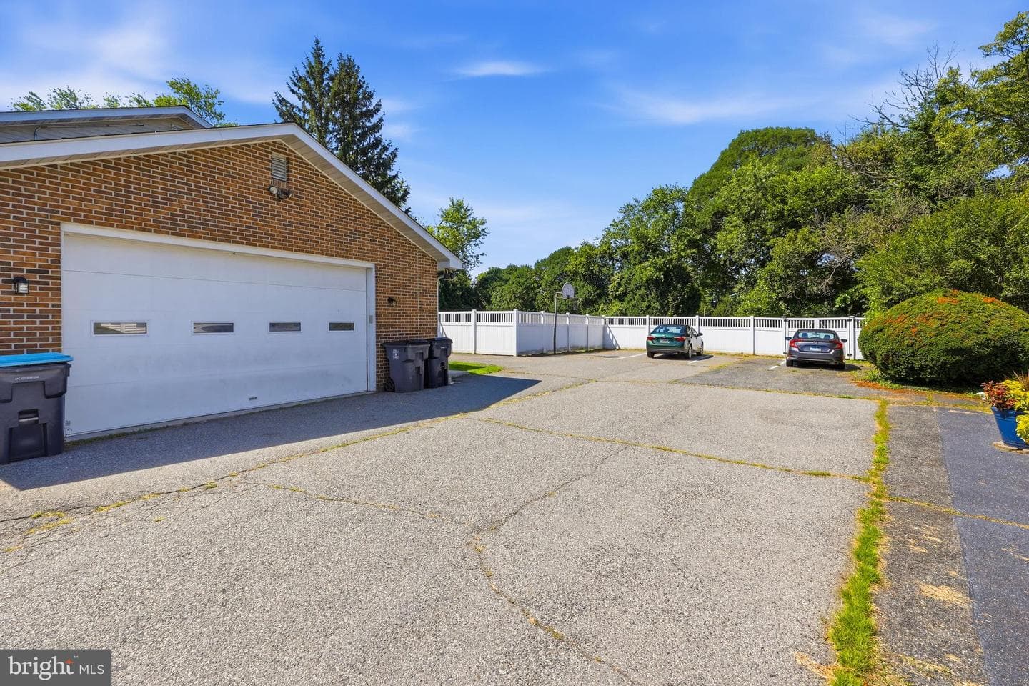 310 S Fountain Green Road photo 4