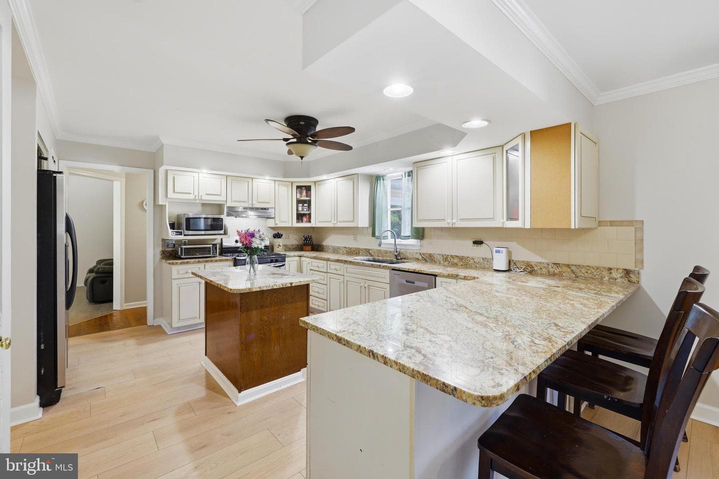 310 S Fountain Green Road photo 9