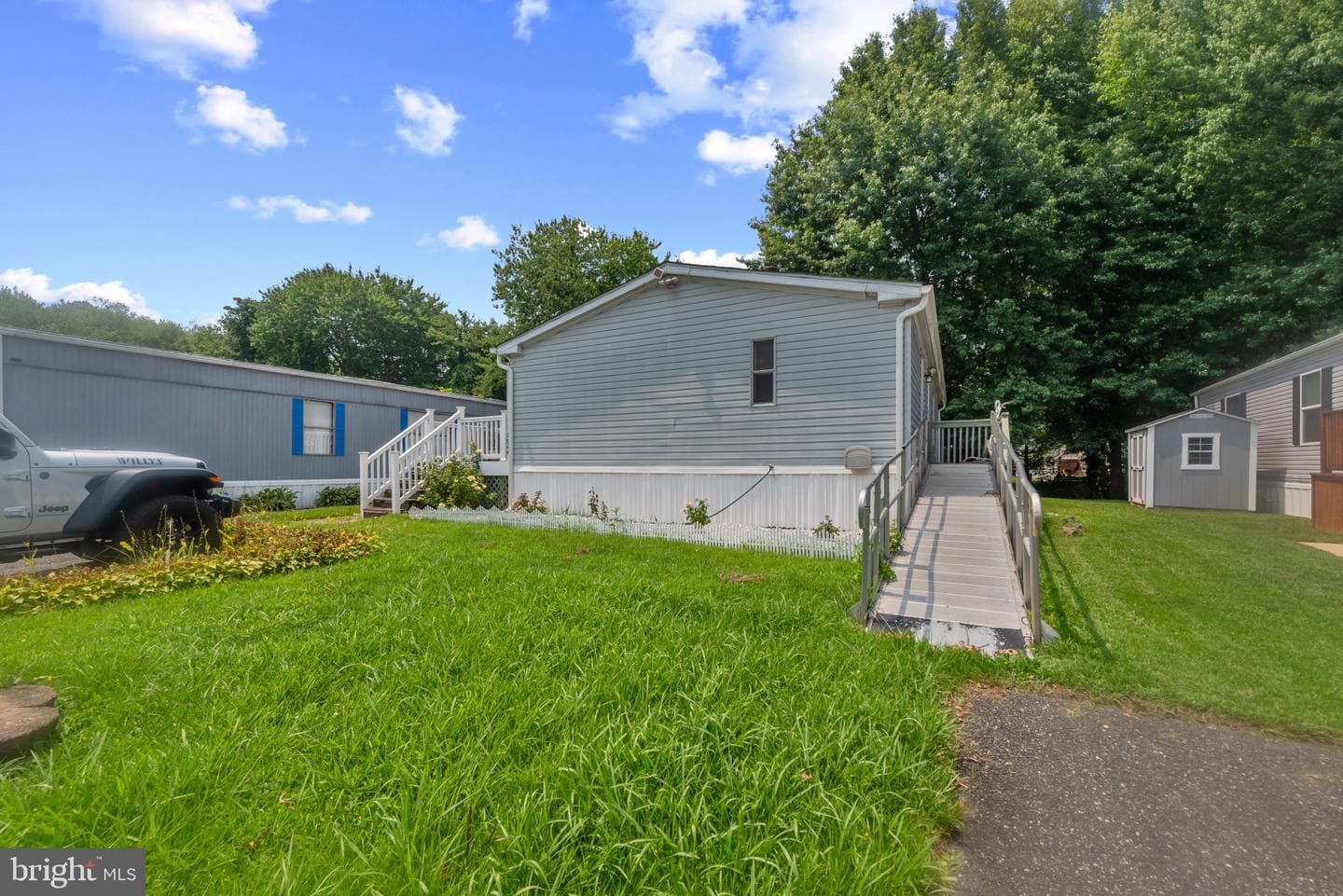 1944 Sidnee Drive photo 3