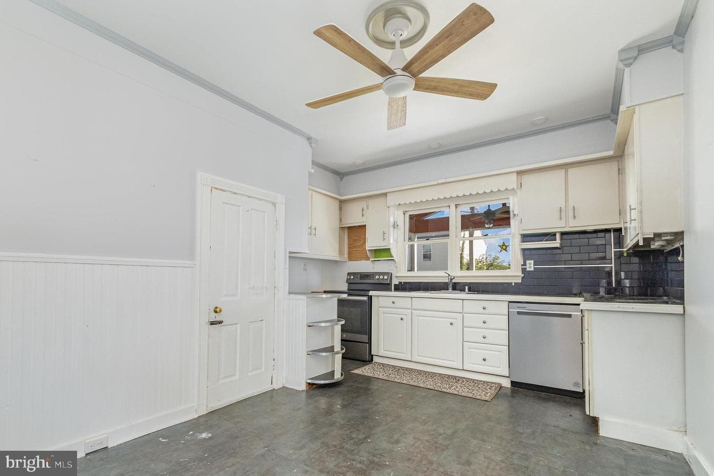 313 S Washington Street photo 12