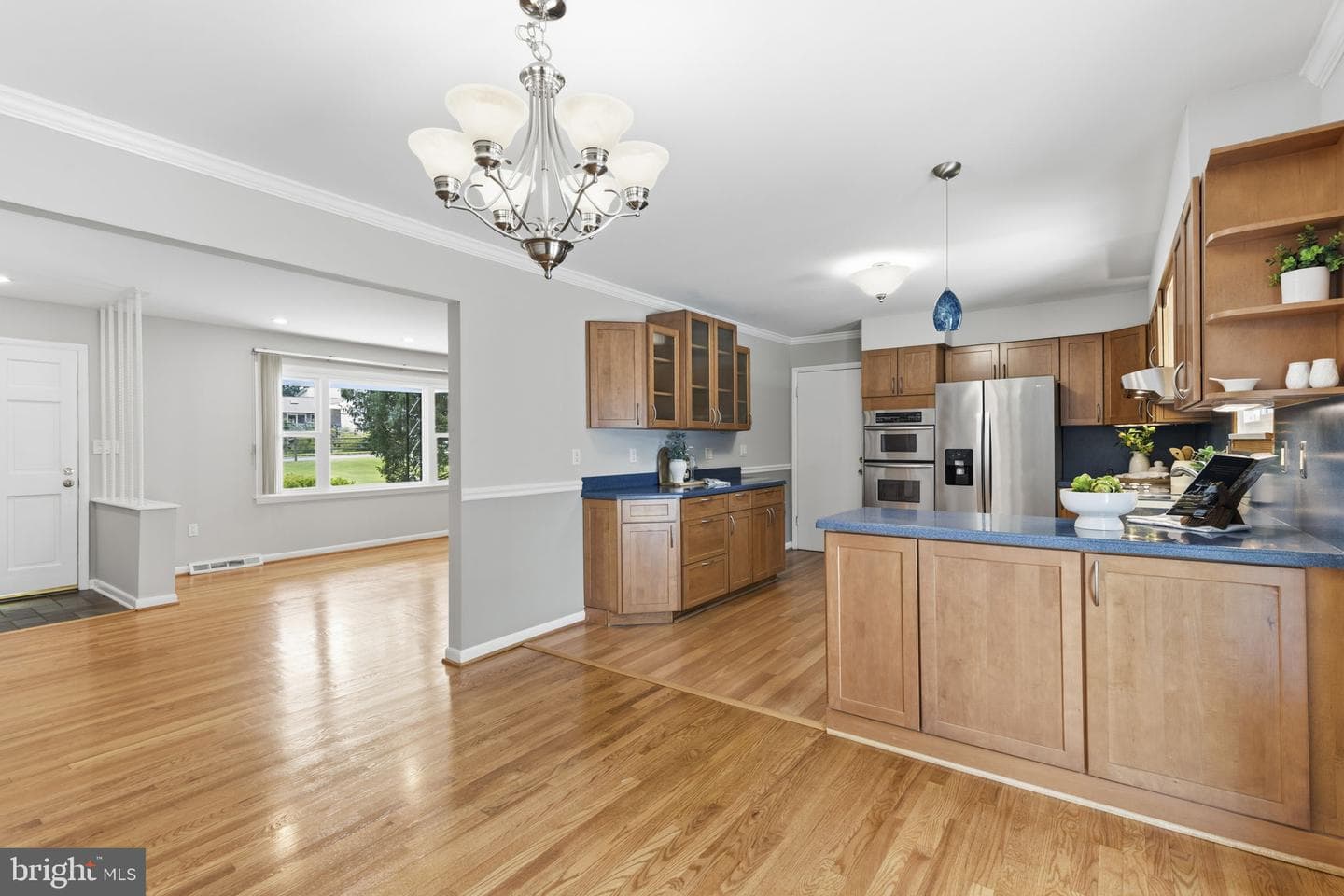 527 Stratford Road photo 10
