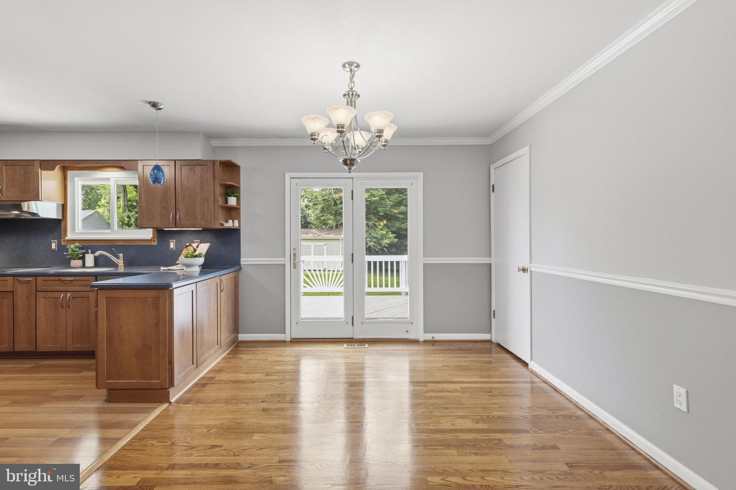 527 Stratford Road photo 11