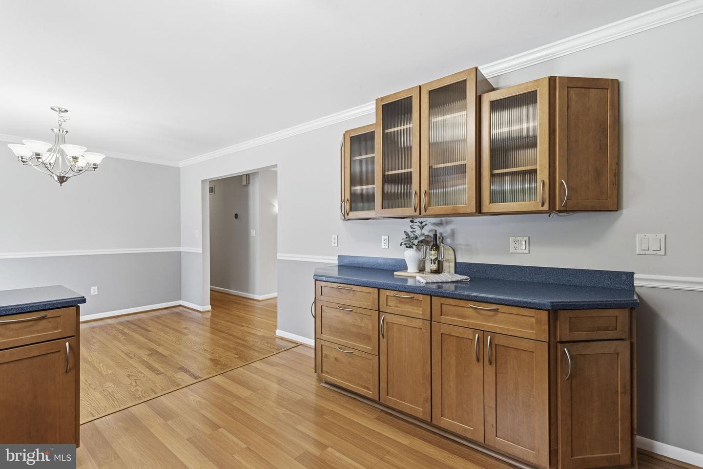 527 Stratford Road photo 16