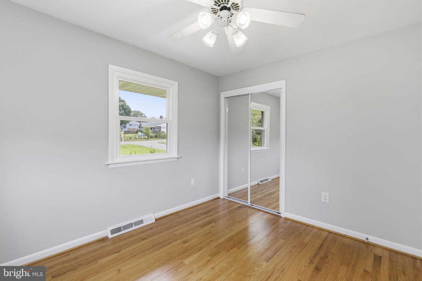 527 Stratford Road photo 22