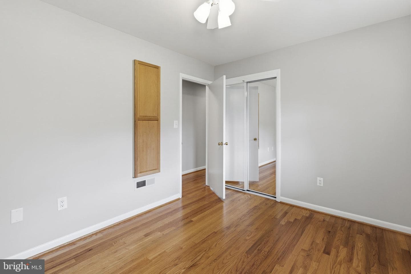 527 Stratford Road photo 27