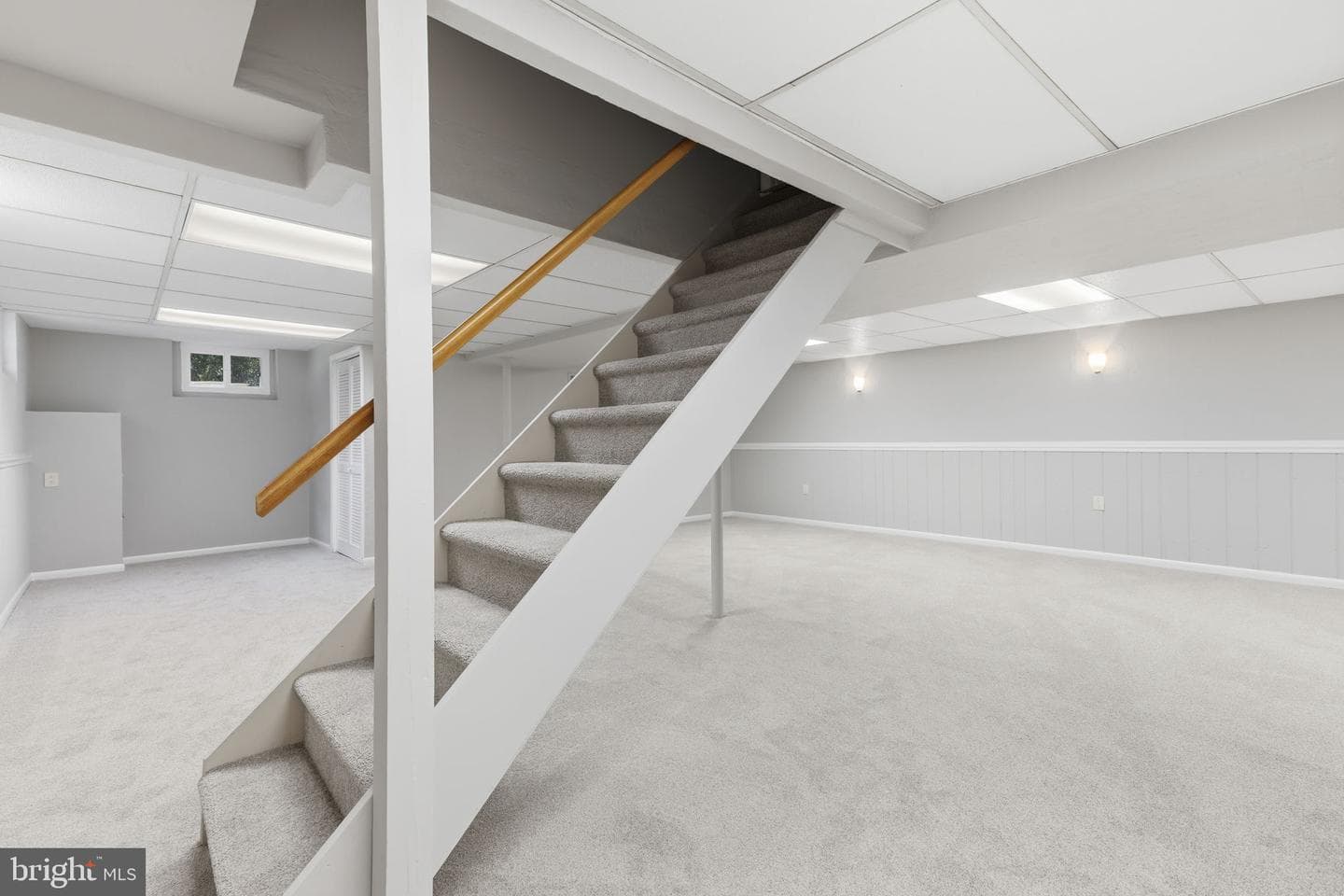527 Stratford Road photo 29