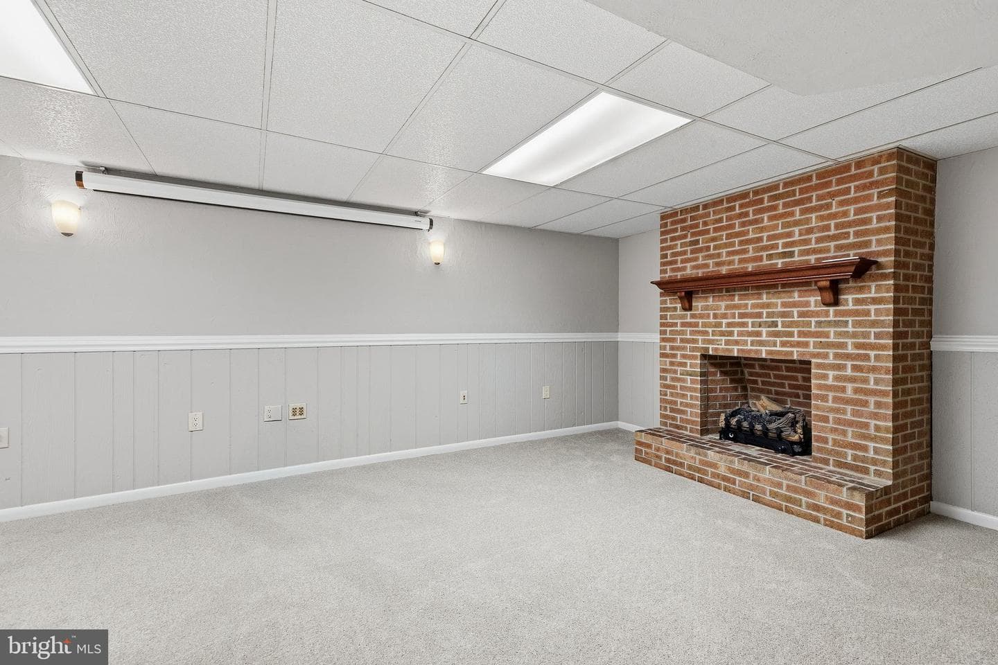 527 Stratford Road photo 33
