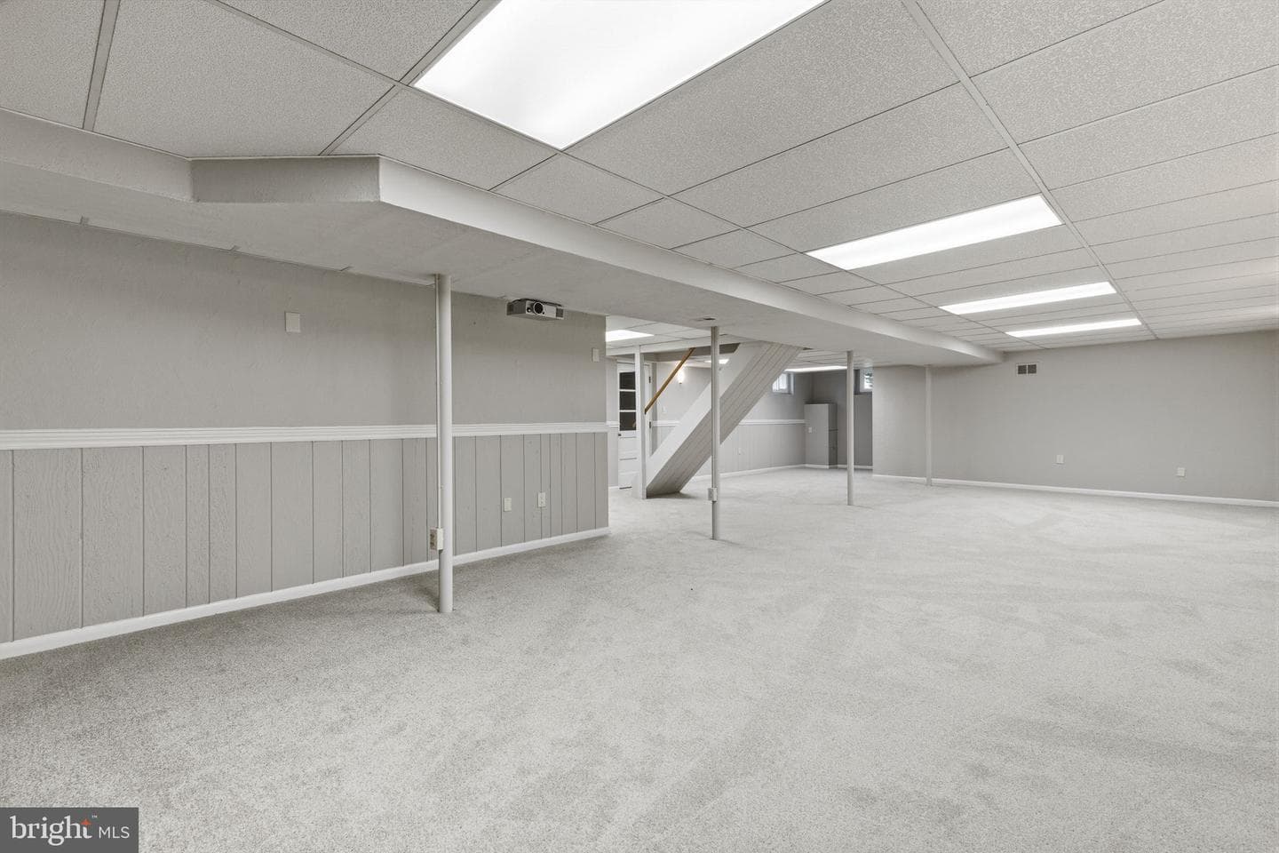 527 Stratford Road photo 34