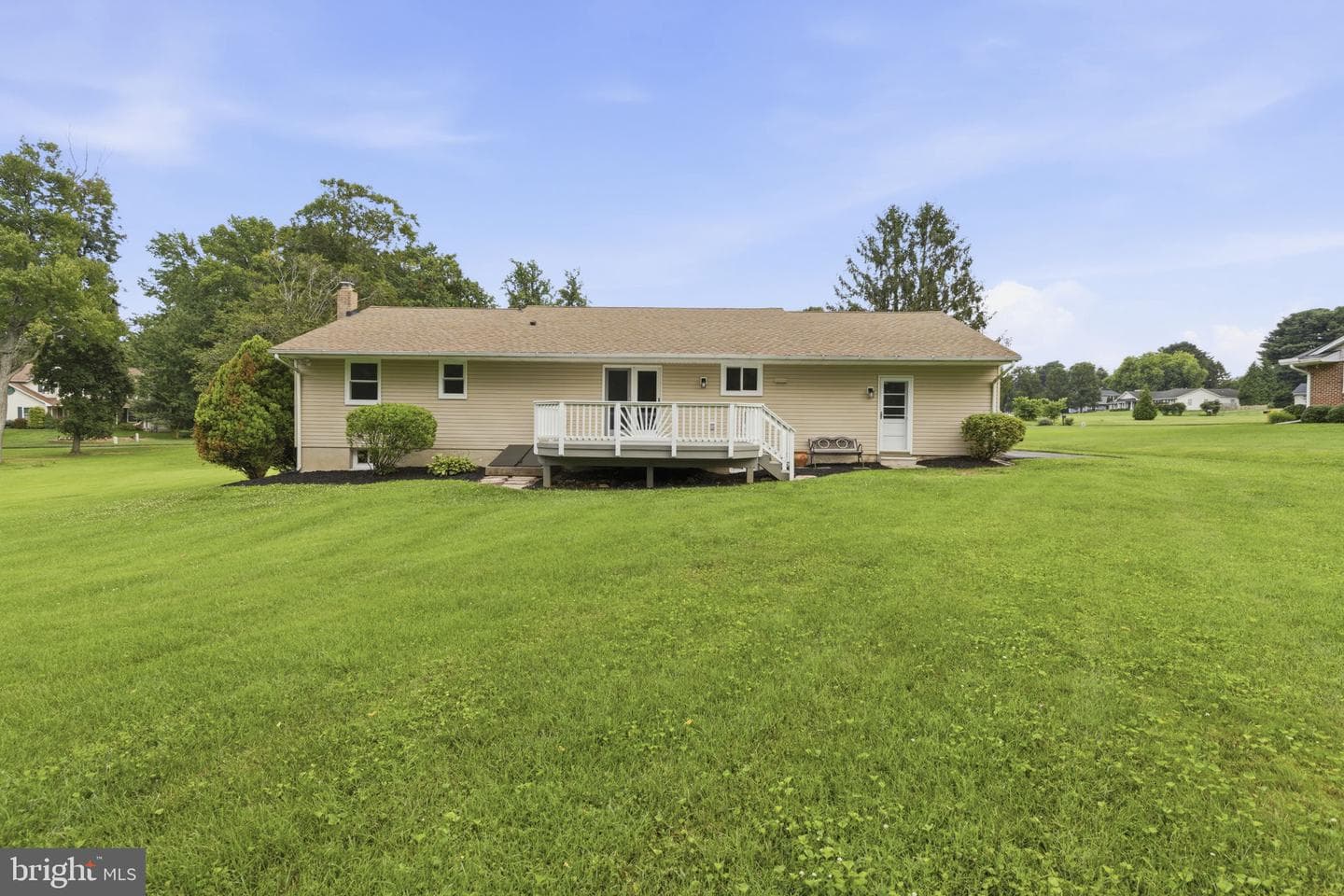 527 Stratford Road photo 39