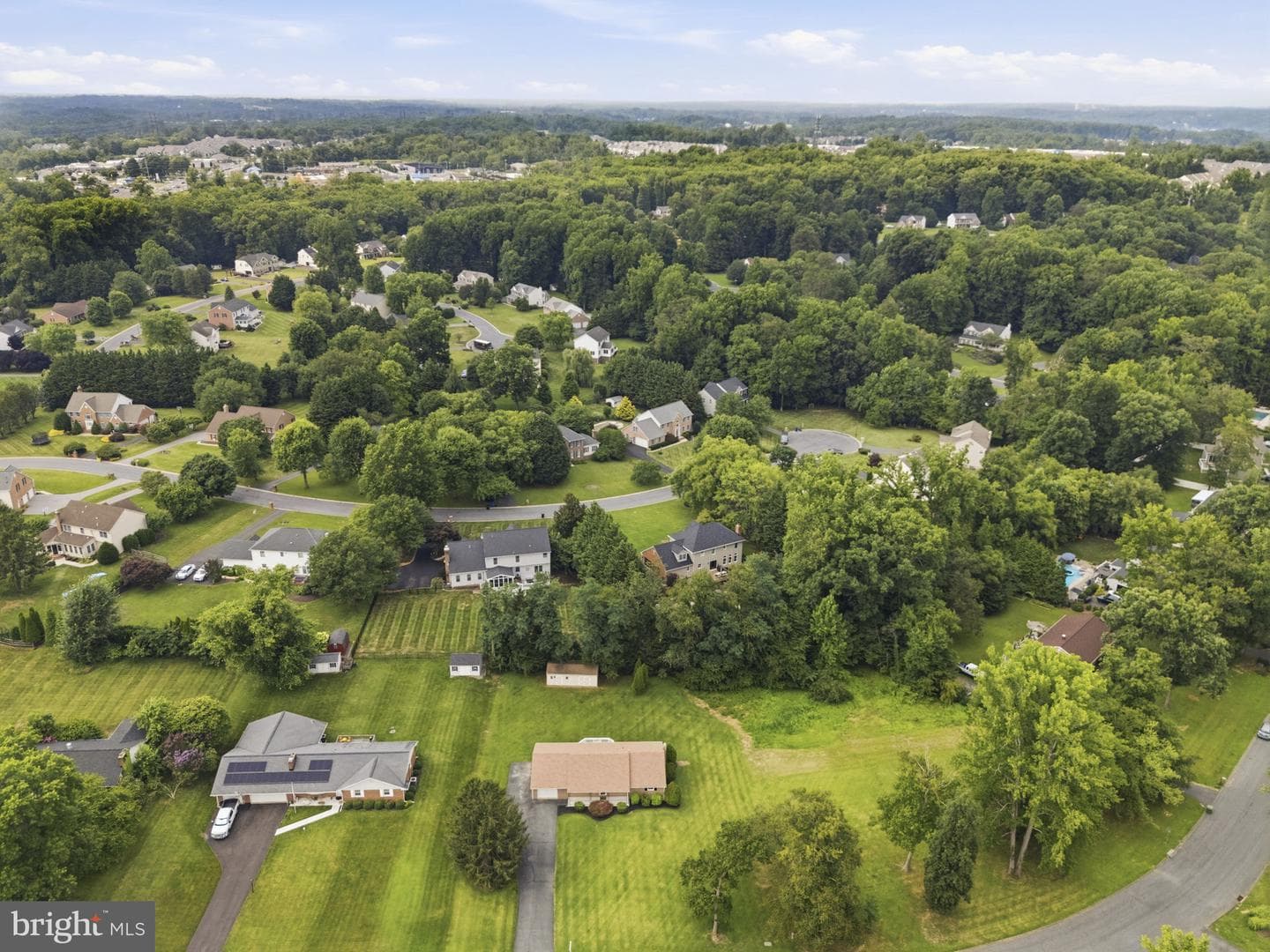 527 Stratford Road photo 48