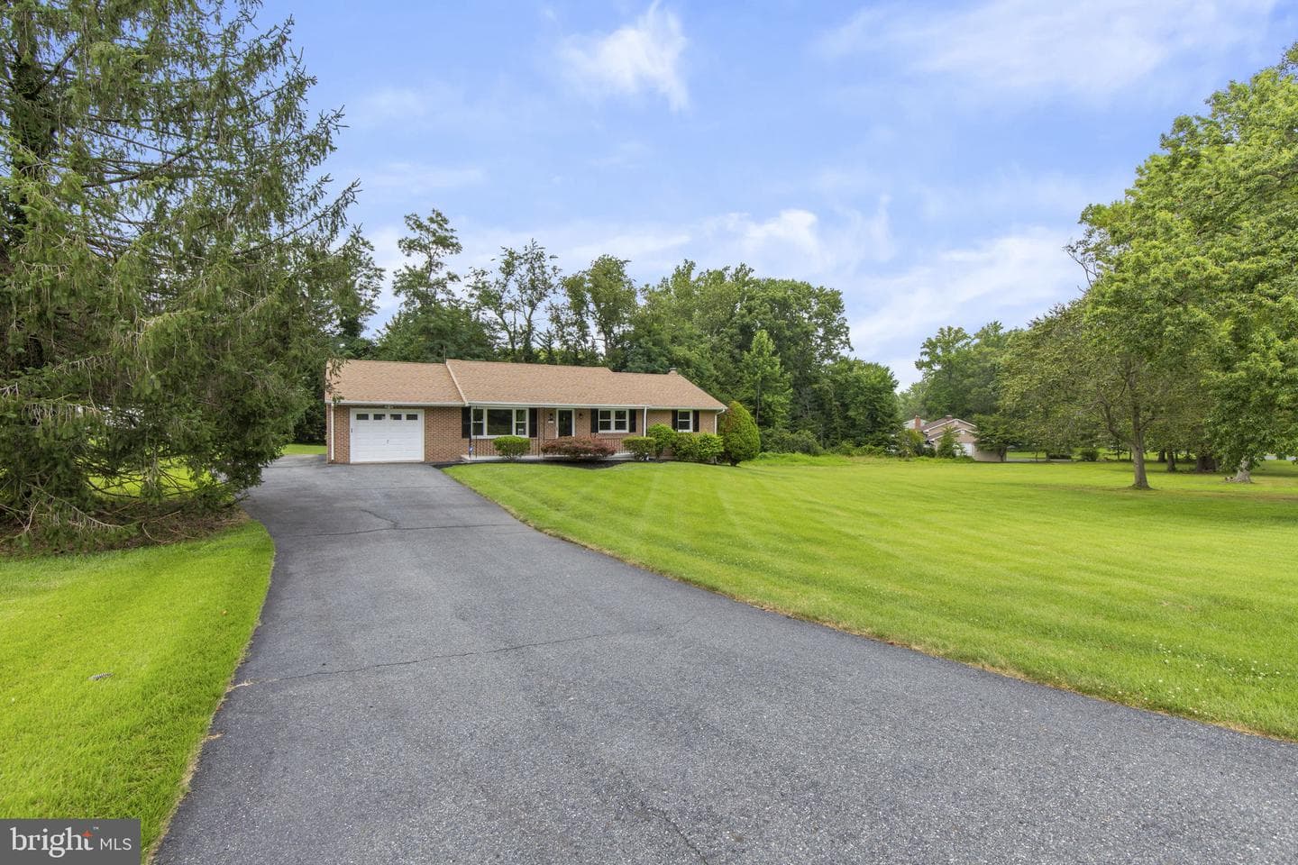 527 Stratford Road photo 50