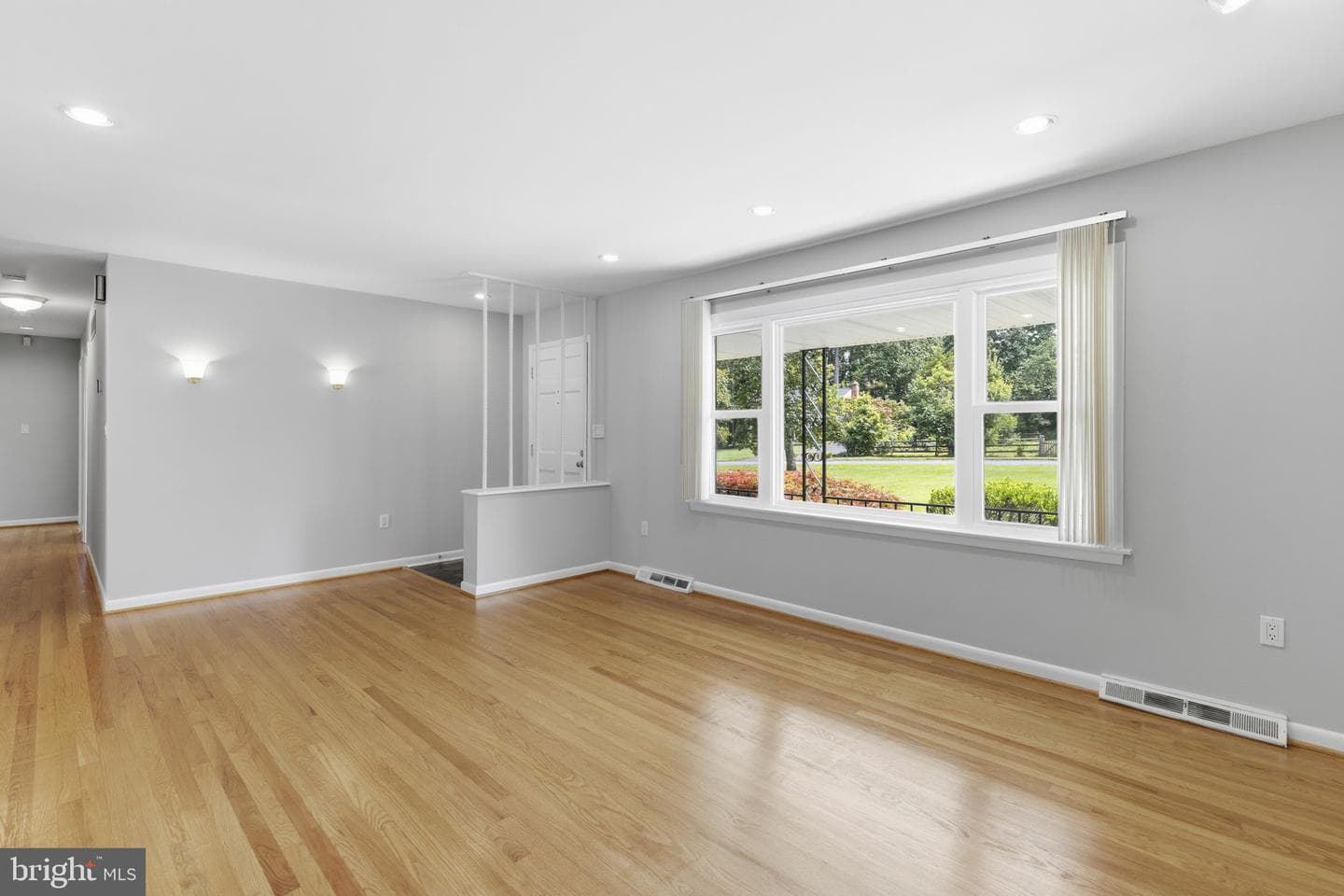 527 Stratford Road photo 6