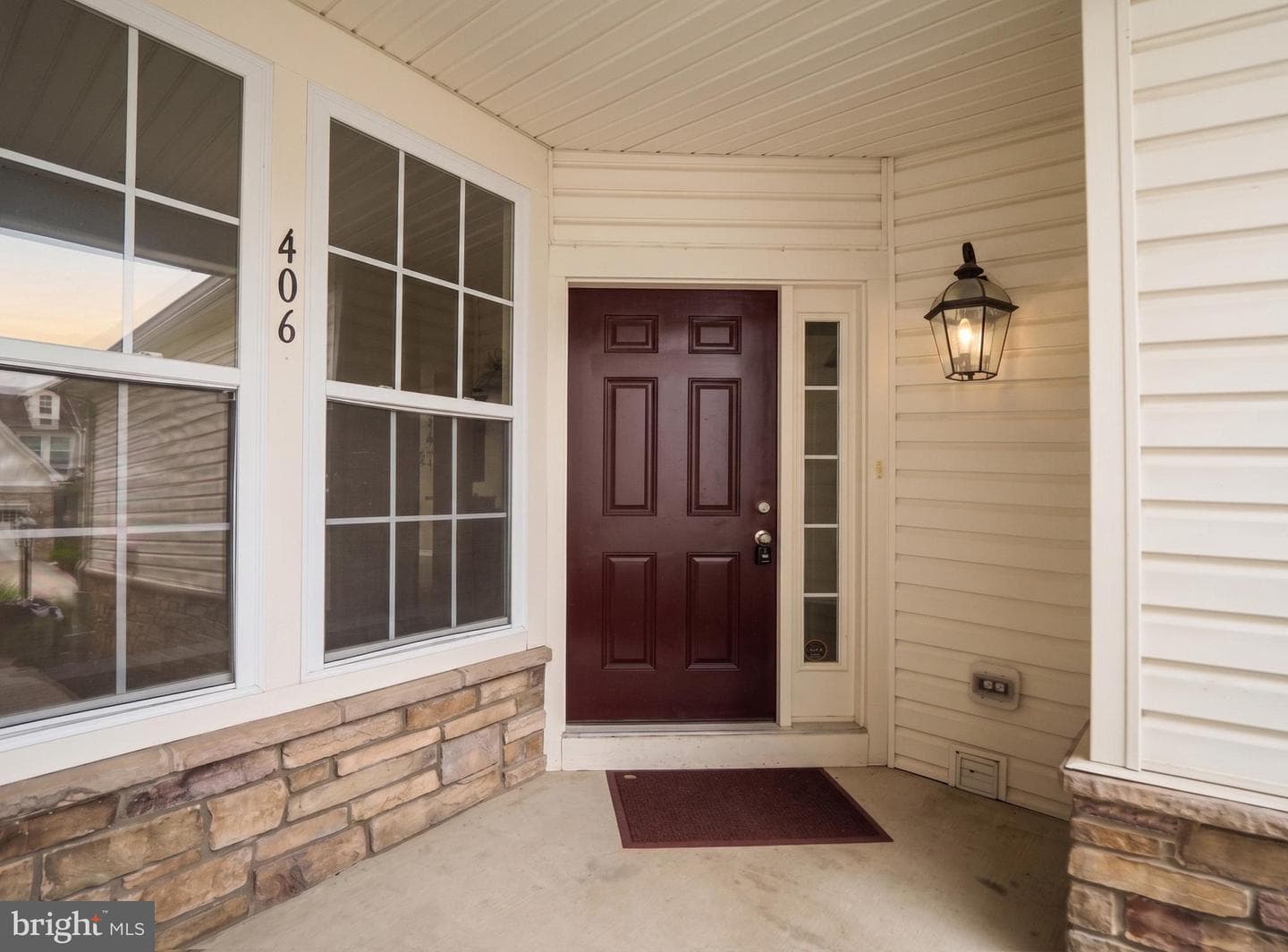 406 Granville Court photo 3