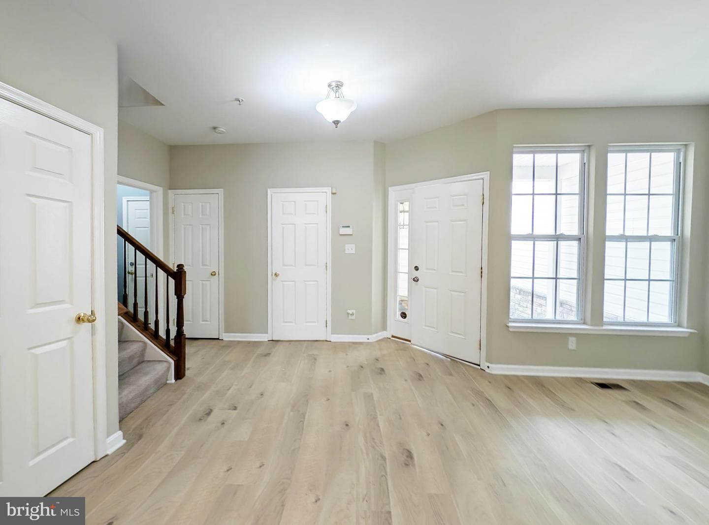 406 Granville Court photo 4
