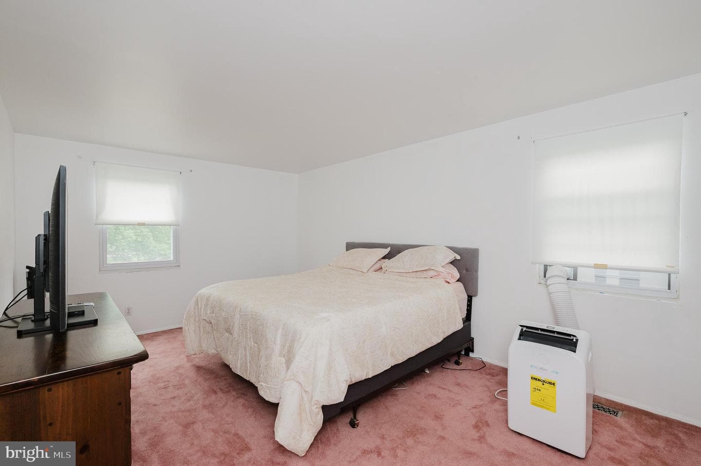 400 Crocker Street photo 54