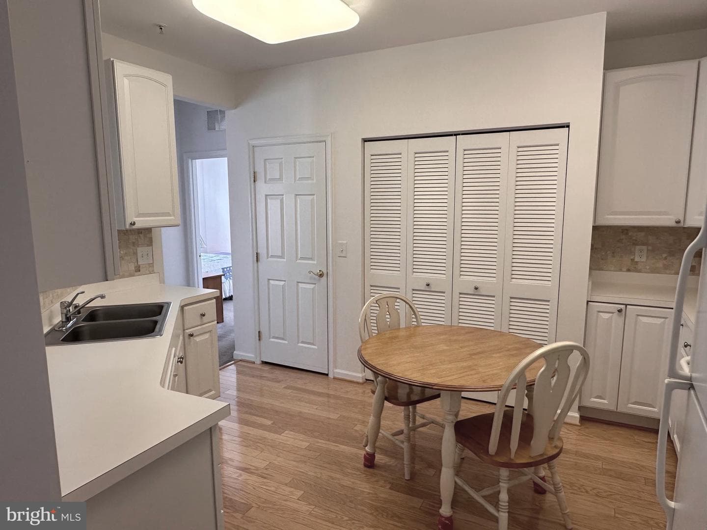 130 W Broadway #1e photo 17